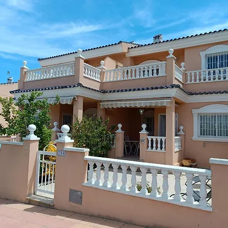 Preciosa Casa Con Terraza Y Piscina R119 By Novadesta Сasa de vacaciones